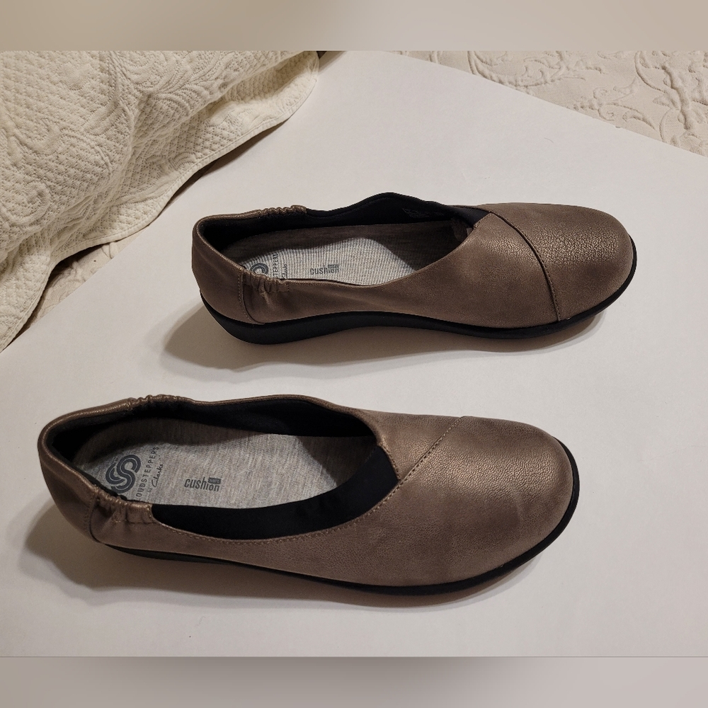NEW Clarks shoes size 91/2